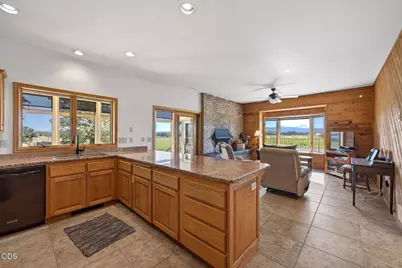 65055 Old Bend Redmond Highway, Bend, OR 97703 - Photo 16