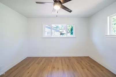 1224 SW Oak Street, Grants Pass, OR 97526 - Photo 24