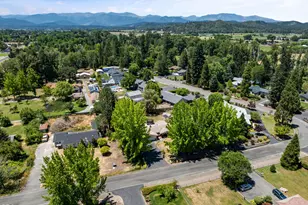 155 Westwood Dr, Grants Pass, OR 97527 - Photo 46