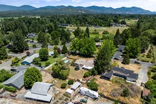 155 Westwood Dr, Grants Pass, OR 97527 - Photo 44