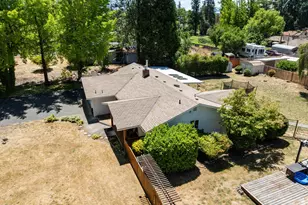 155 Westwood Dr, Grants Pass, OR 97527 - Photo 40