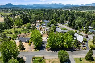 155 Westwood Dr, Grants Pass, OR 97527 - Photo 46