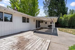 155 Westwood Dr, Grants Pass, OR 97527 - Photo 30