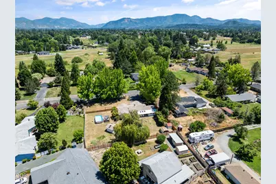 155 Westwood Drive, Grants Pass, OR 97527 - Photo 44