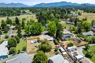 155 Westwood Dr, Grants Pass, OR 97527 - Photo 44