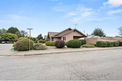 1449 Ben Aire Circle, Grants Pass, OR 97527 - Photo 30