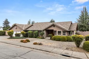 1449 Ben Aire Cir, Grants Pass, OR 97527 - Photo 32