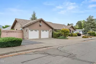 1449 Ben Aire Cir, Grants Pass, OR 97527 - Photo 28