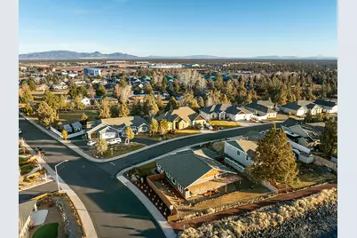 3721 SW Tommy Armour Lane, Redmond, OR 97756 - Photo 8