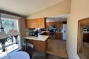 23348 Chisholm Trail, Bend, OR 97702 - Photo 12