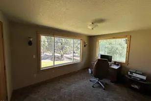 23348 Chisholm Trail, Bend, OR 97702 - Photo 18