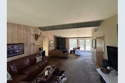 23348 Chisholm Trail, Bend, OR 97702 - Photo 10