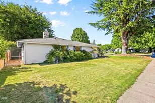 2951 Barclay Rd, Medford, OR 97504 - Photo 4