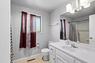 2951 Barclay Rd, Medford, OR 97504 - Photo 18