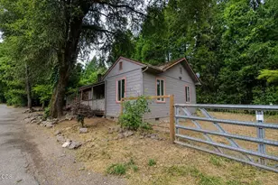 189 Bloom Rd, Wolf Creek, OR 97497 - Photo 2