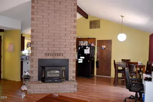 1014 NE Pepperwood Dr, Grants Pass, OR 97526 - Photo 6