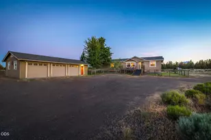 67183 Harrington Loop Rd, Bend, OR 97703 - Photo 64