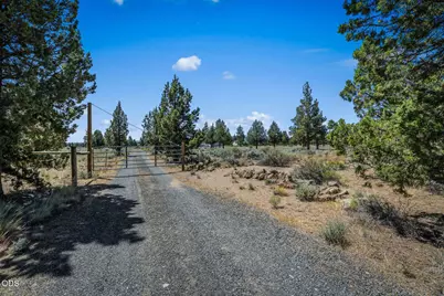 67183 Harrington Loop Road, Bend, OR 97703 - Photo 42