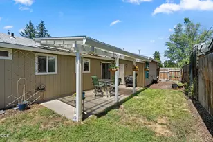 1486 Lawnridge St, Medford, OR 97504 - Photo 20