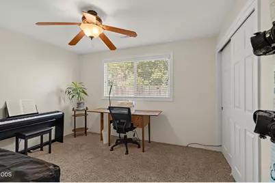 1486 Lawnridge Street, Medford, OR 97504 - Photo 16