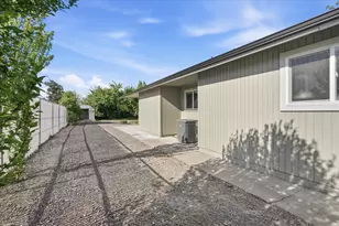 675 Berrydale Ave, Medford, OR 97501 - Photo 34