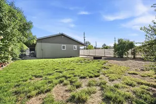 675 Berrydale Ave, Medford, OR 97501 - Photo 32