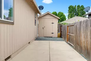1051 Compton Way, Medford, OR 97501 - Photo 28