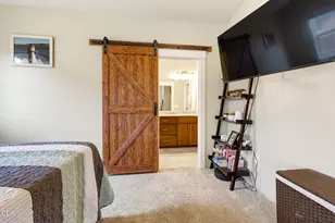 1051 Compton Way, Medford, OR 97501 - Photo 14