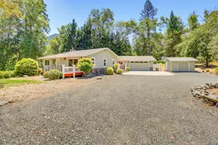 290 Chinook Park Ln, Grants Pass, OR 97527 - Photo 12
