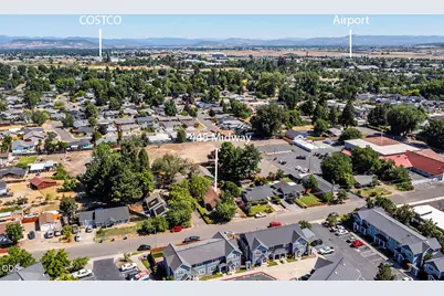 445 Midway Road, Medford, OR 97501 - Photo 2
