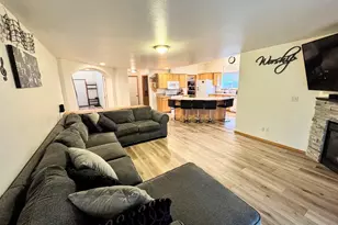 3028 SW Indian Pl, Redmond, OR 97756 - Photo 8