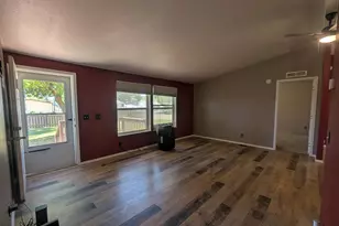 1737 Summers Ln, Klamath Falls, OR 97603 - Photo 10