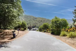 2019 Rogue River Hwy, Gold Hill, OR 97525 - Photo 42