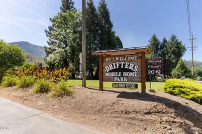 2019 Rogue River Highway #UNIT 13, Gold Hill, OR 97525 - Photo 40
