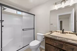 7871 Houston Loop, White City, OR 97503 - Photo 12