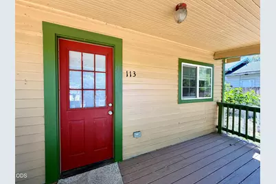 113 N Laguna Street, Klamath Falls, OR 97601 - Photo 2