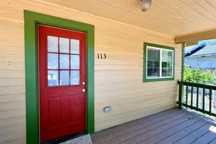 113 N Laguna St, Klamath Falls, OR 97601 - Photo 2