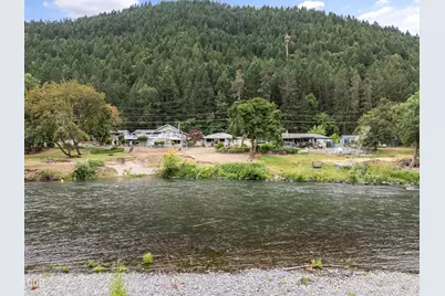 2850 Rogue River Highway, Grants Pass, OR 97527 - Photo 24