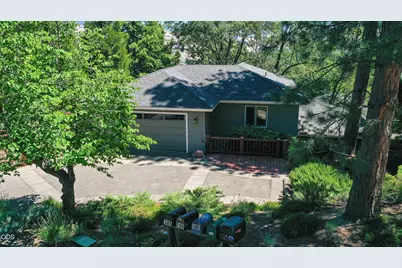 590 Taylor Street, Ashland, OR 97520 - Photo 2