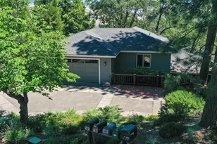 590 Taylor St, Ashland, OR 97520 - Photo 2