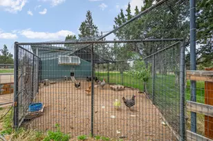 23720 SW Starshine Ln, Bend, OR 97701 - Photo 32
