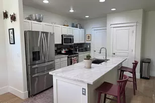 683 NE Providence Dr, Bend, OR 97701 - Photo 6
