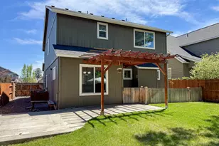 683 NE Providence Dr, Bend, OR 97701 - Photo 26