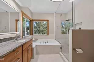 15555 SW Hahlen Ave, Powell Butte, OR 97753 - Photo 24
