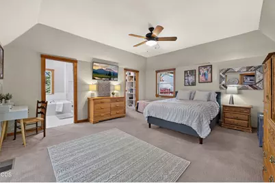 15555 SW Hahlen Avenue, Powell Butte, OR 97753 - Photo 22