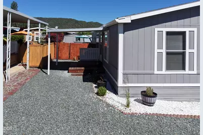 8401 Old Stage Road #UNIT 65, Central Point, OR 97502 - Photo 4