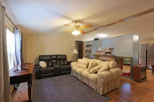 8401 Old Stage Rd, Central Point, OR 97502 - Photo 16