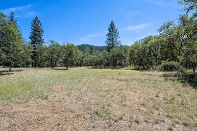 4474 Omaha Avenue, Medford, OR 97501 - Photo 52