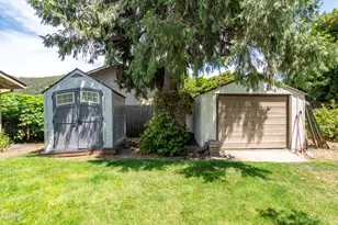 1451 NE Meier Dr, Grants Pass, OR 97526 - Photo 36