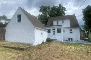 1947 Portland St, Klamath Falls, OR 97601 - Photo 6